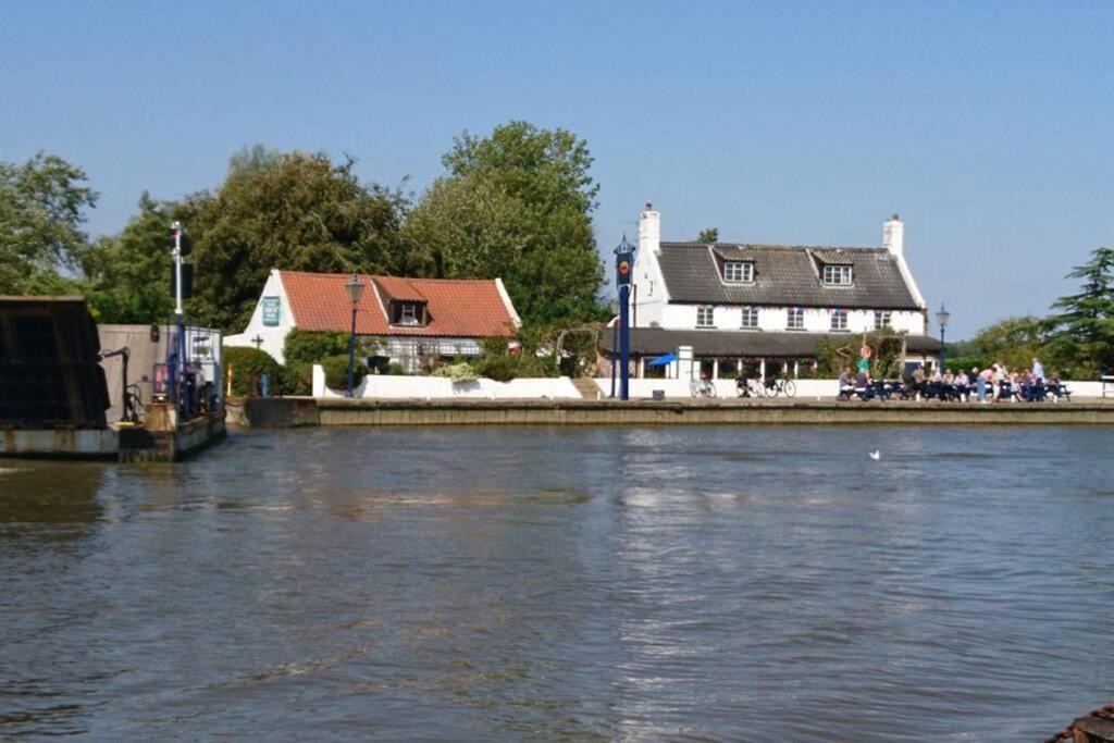 بسلس Lowlands Cottage المظهر الخارجي الصورة